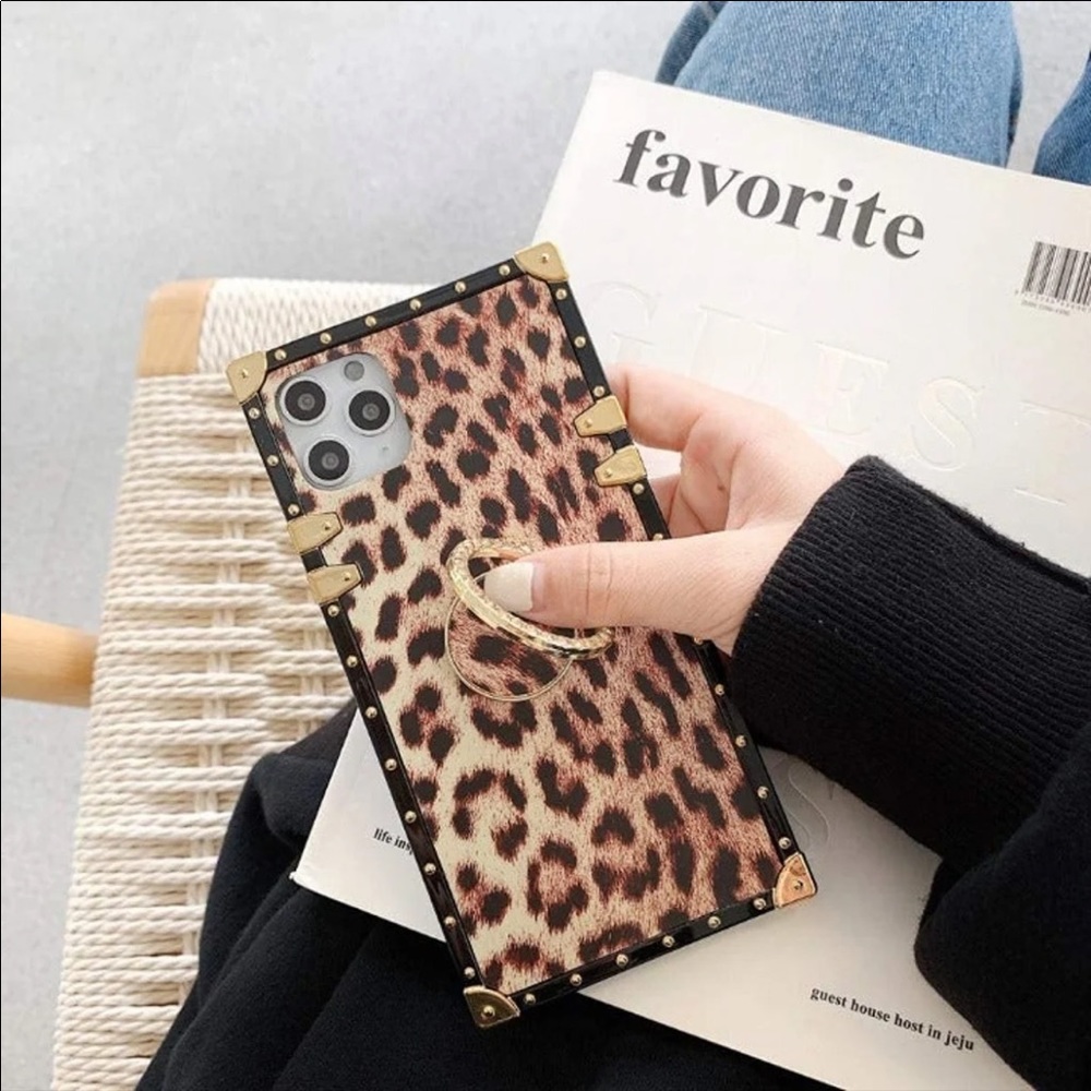 NWOT I Phone 13 pro case Trunk Case